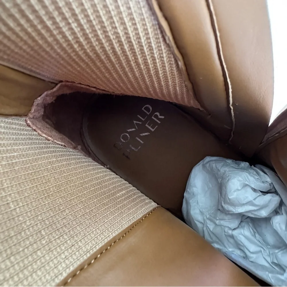 NWT Donald Pliner Labell Suede Platform Chunky Boot Tan Size 10